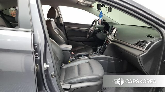 Hyundai Avante AD 2018 Серый из Кореи, фото 2