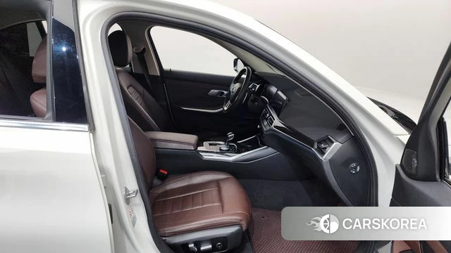 BMW 3 Series (G20) 2021 Белый из Кореи, фото 2