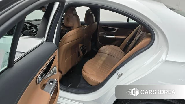 Mercedes-Benz E-Class W214 2026 Белый из Кореи, фото 2