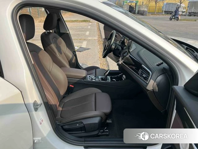 BMW 1 series 2023 Белый из Китая, фото 2