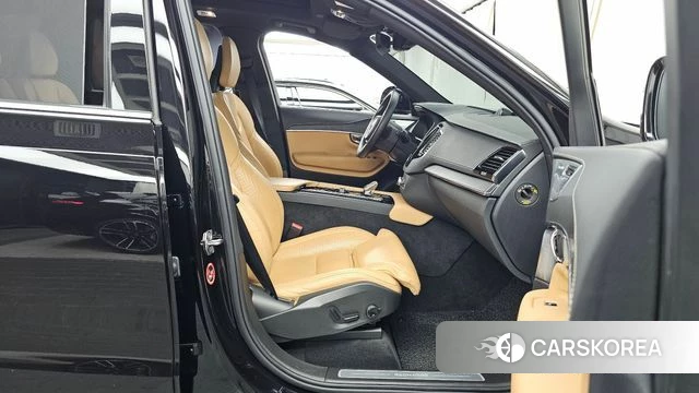 Volvo XC90 second Generation 2021 Черный из Кореи, фото 2