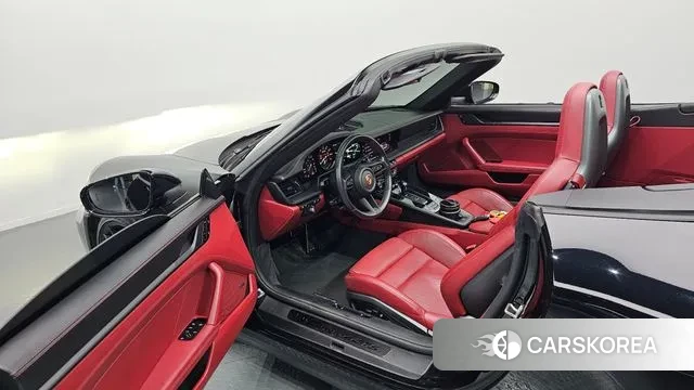 Porsche 911(992) 2022 Черный из Кореи, фото 2