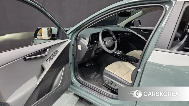 Kia Di Ol Nu Niro 2022 Темно-зеленый из Кореи, фото 2