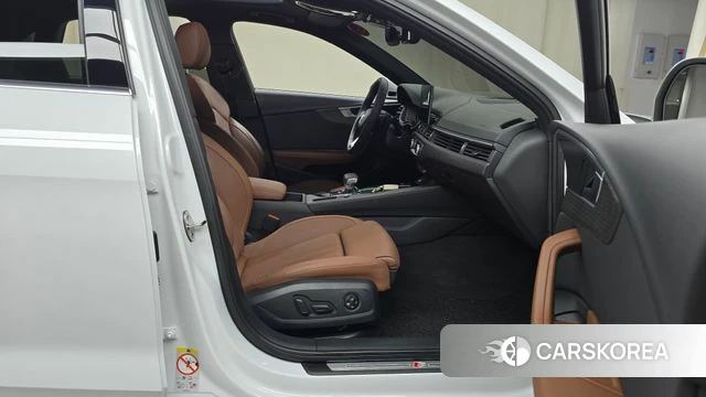 Audi A4 (B9) 2023 Белый из Кореи, фото 2