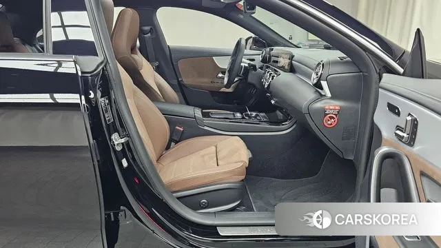 Mercedes-Benz CLA-Class C118 2025 Черный из Кореи, фото 2