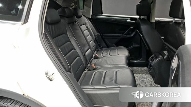 Volkswagen Tiguan second Generation 2018 Белый из Кореи, фото 2