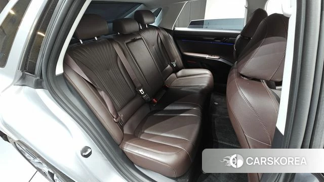 Hyundai Grandeur (GN7) 2023 Серебряный из Кореи, фото 2