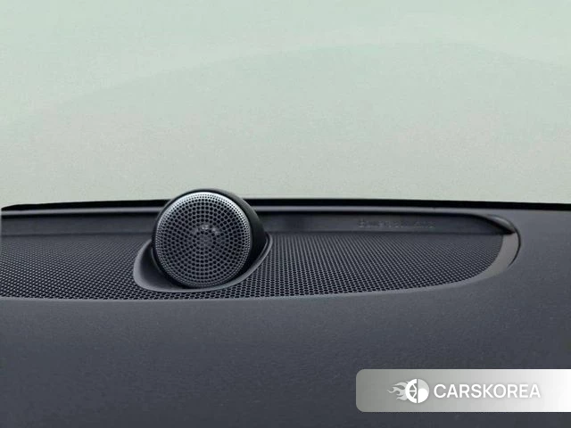 Volvo V60 Cross-Country 2nd Generation 2025 Белый из Кореи, фото 2