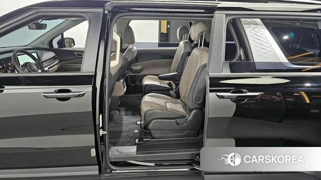 Kia The New Carnival 4th Generation 2024 Черный из Кореи, фото 2