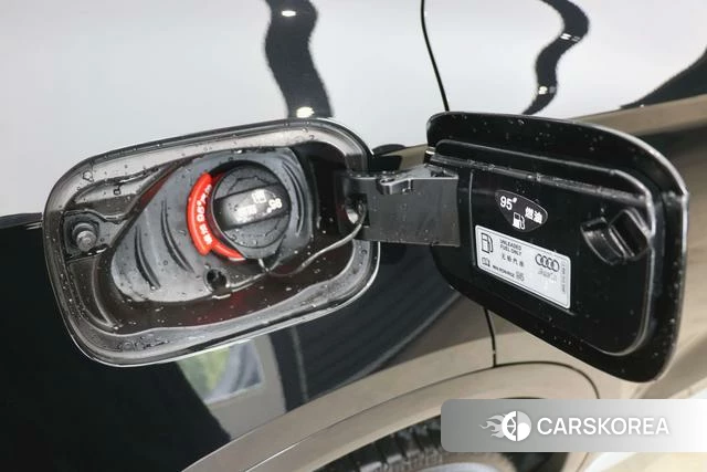 Audi Q5L 2022 Черный из Китая, фото 2