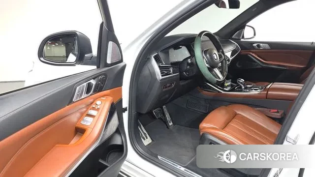 BMW X7 (G07) 2022 Белый из Кореи, фото 2