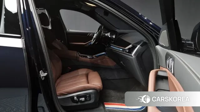 BMW X6 (G06) 2025 Черный из Кореи, фото 2