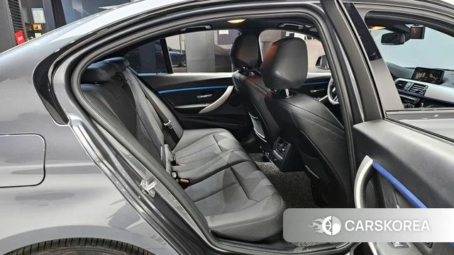 BMW 3 Series (F30) 2018 Серый из Кореи, фото 2