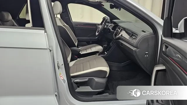 Volkswagen T-Roc 2021 Белый из Кореи, фото 2