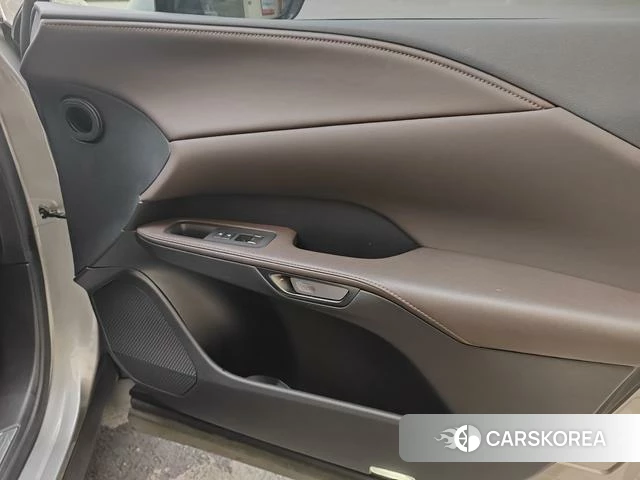 Lexus RX 2023 Серебристо-серый из Китая, фото 2