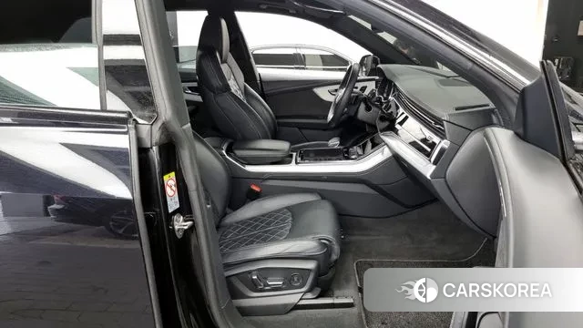Audi Q8 (4M) 2021 Черный из Кореи, фото 2