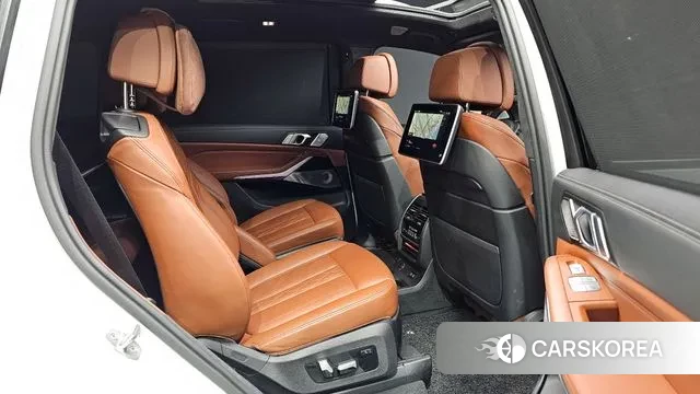BMW X7 (G07) 2021 Белый из Кореи, фото 2