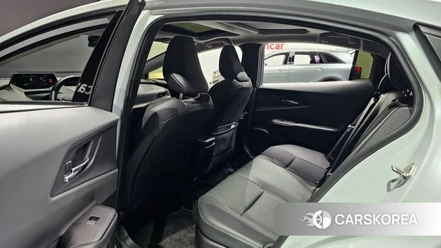 Toyota Prius 5th Generation 2025 Белый из Кореи, фото 2