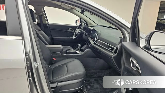 Kia Sportage 5th Generation 2024 Серебряный из Кореи, фото 2