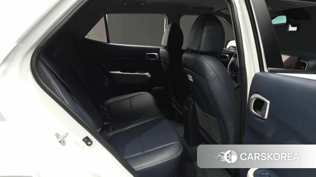Hyundai Venue 2022 Белый из Кореи, фото 2