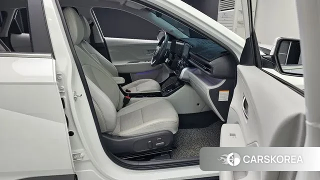 Hyundai Kona Hybrid (SX2) 2023 Белый из Кореи, фото 2