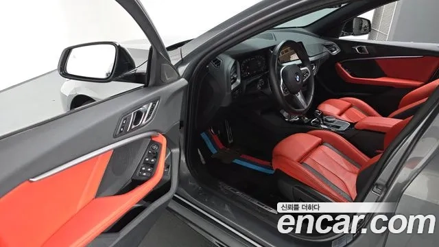 BMW 1 Series (F40) 2024 Серебряный из Кореи, фото 2