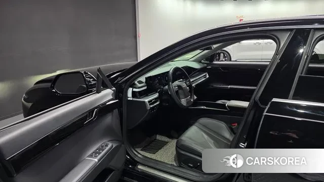 Hyundai Grandeur Hybrid (GN7) 2024 Черный из Кореи, фото 2