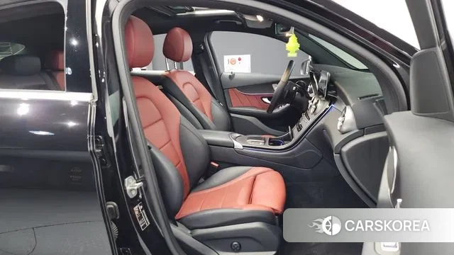 Mercedes-Benz GLC-Class X253 2020 Черный из Кореи, фото 2