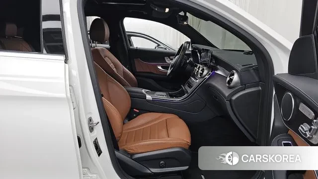 Mercedes-Benz GLC-Class X253 2022 Белый из Кореи, фото 2