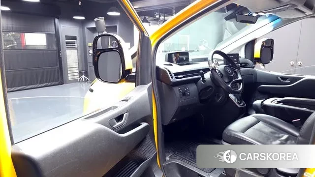 Hyundai Staria 2022 Желтый из Кореи, фото 2