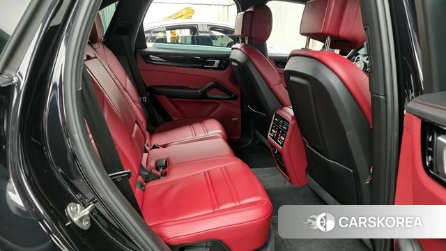 Porsche Cayenne (PO536) 2019 Черный из Кореи, фото 2