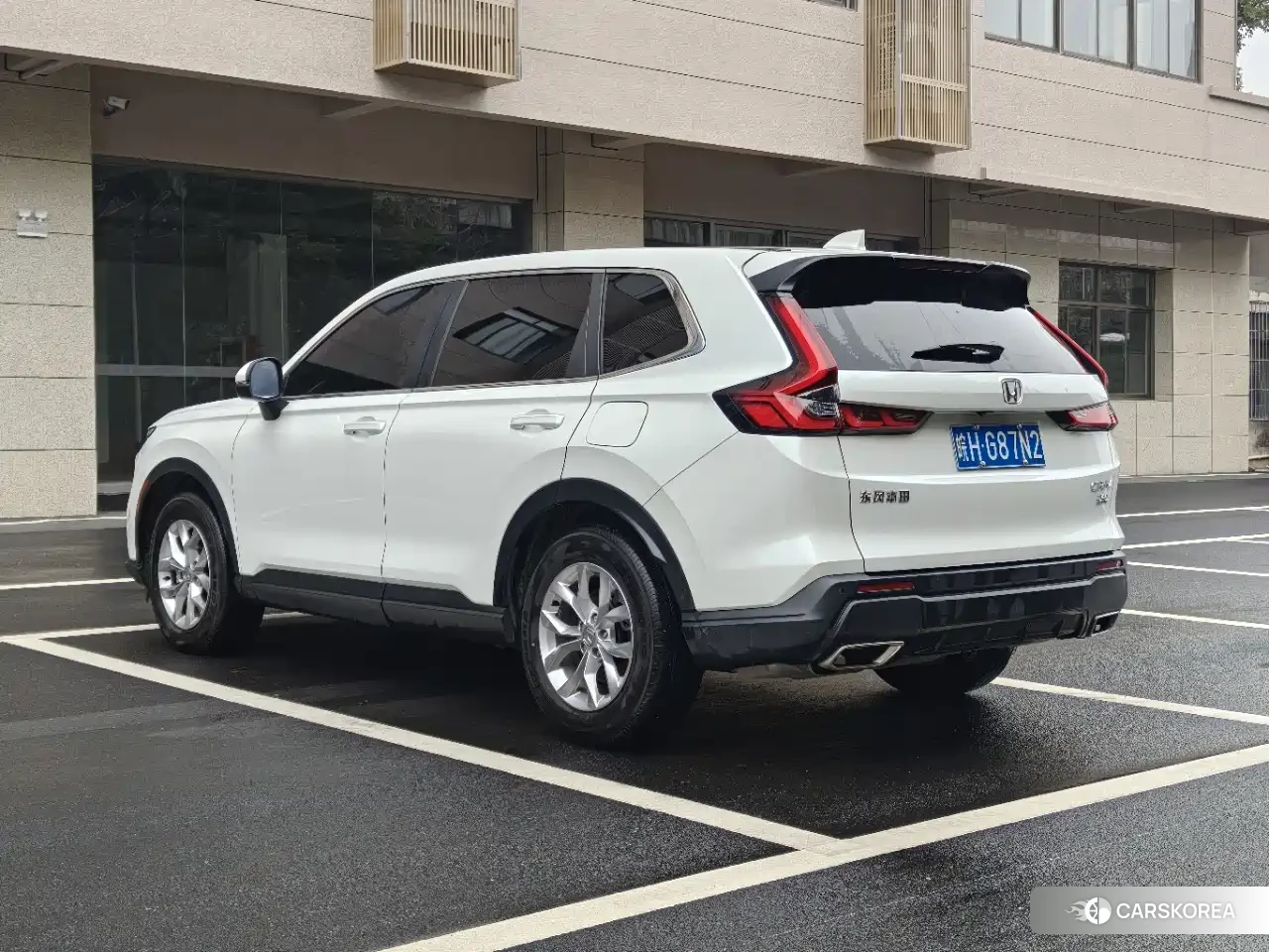 Honda CR-V 2023 Белый из Китая, фото 2