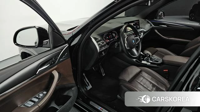 BMW X3 (G01) 2023 Черный из Кореи, фото 2