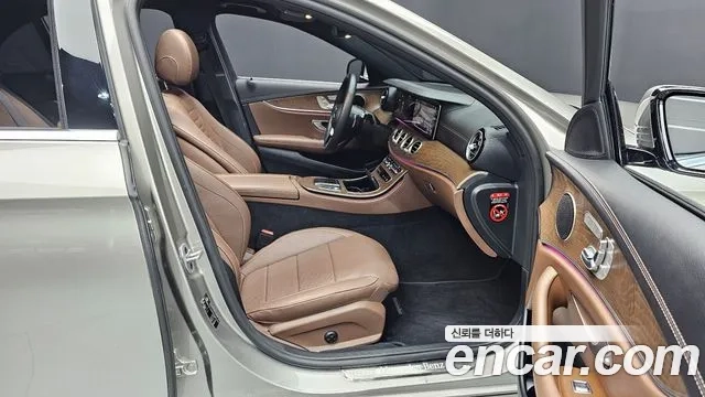 Mercedes-Benz E-Class W213 2022 Серебристо-серый из Кореи, фото 2