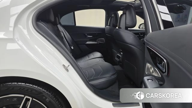 Mercedes-Benz E-Class W214 2025 Белый из Кореи, фото 2