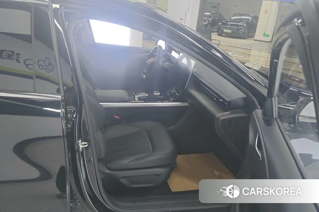 Wuling Automobile Wuling Starlight PHEV 2024 Черный из Китая, фото 2