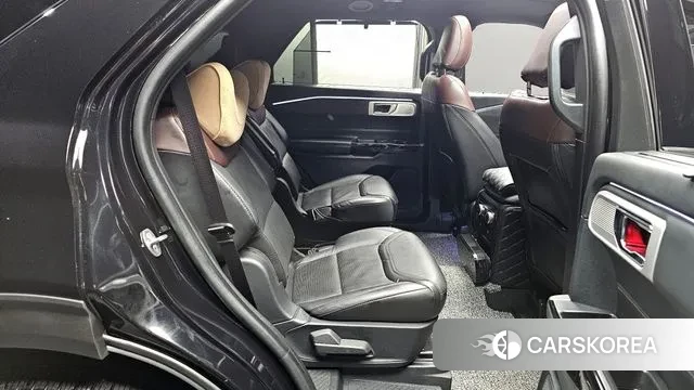 Ford Explorer 6th Generation 2021 Черный из Кореи, фото 2