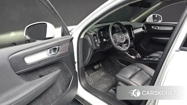 Volvo XC40 2020 Белый из Кореи, фото 2