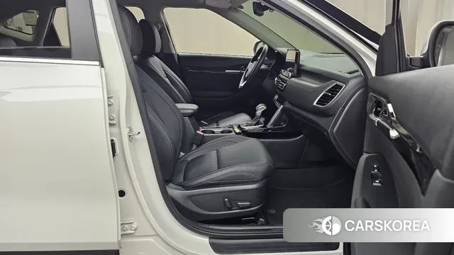 Kia Seltos 2022 Белый из Кореи, фото 2