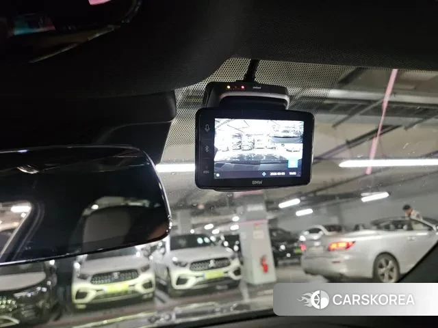 BMW 5 Series (G60) 2025 Черный из Кореи, фото 2