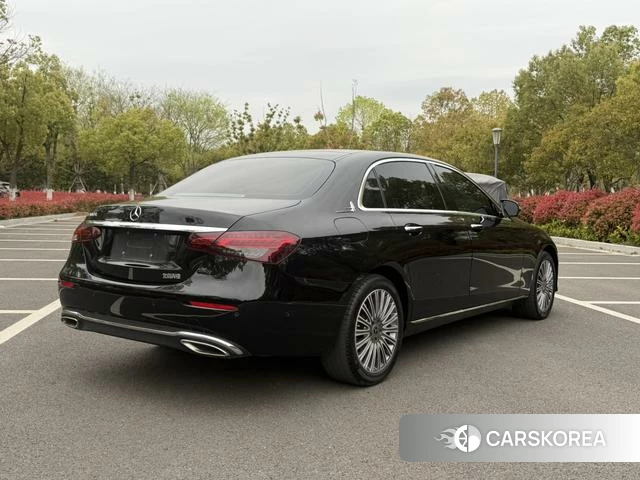 Mercedes-Benz E-class 2023 Черный из Китая, фото 2