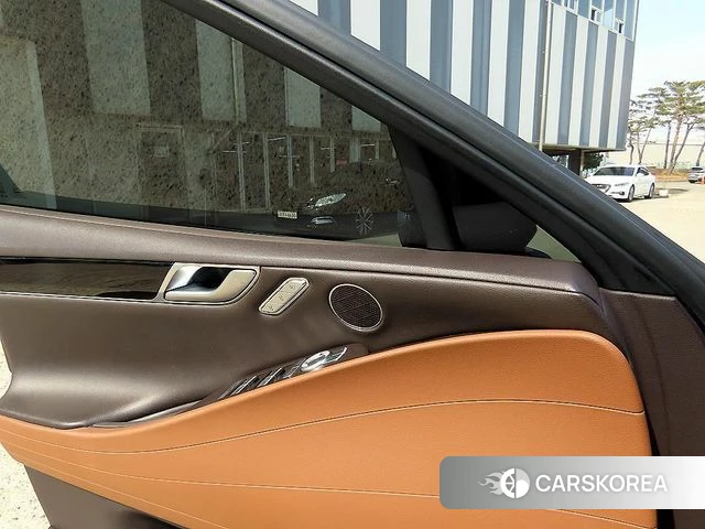 Genesis G80 (RG3) 2021 Черный из Кореи, фото 2