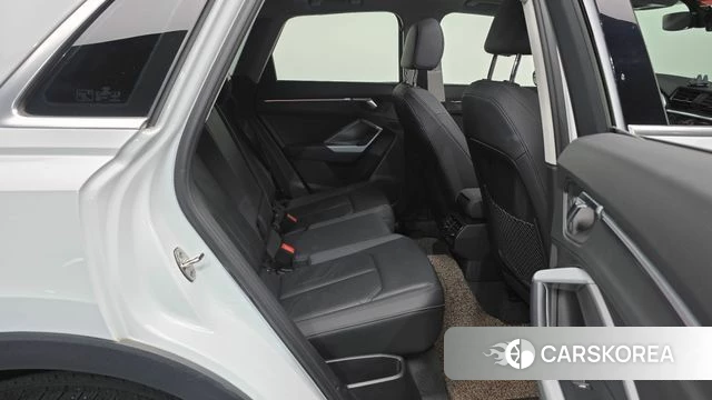 Audi Q3 (F3) 2020 Белый из Кореи, фото 2