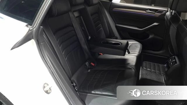 Volkswagen Arteon 2019 Белый из Кореи, фото 2