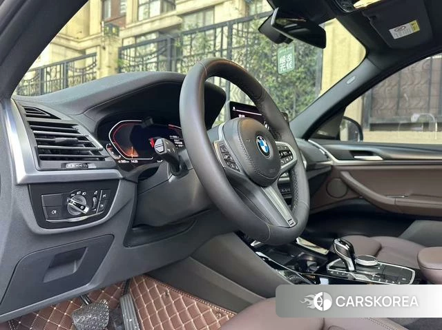 BMW X3 2022 Черный из Китая, фото 2