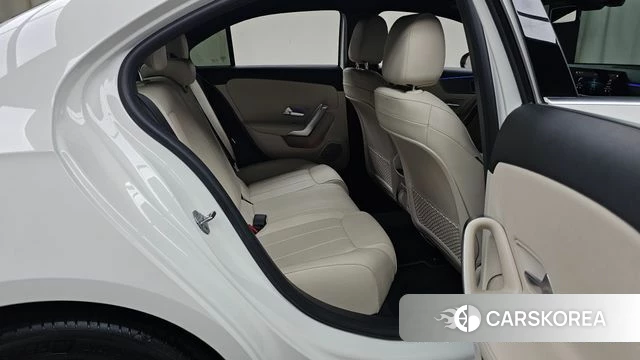 Mercedes-Benz A-Class W177 2021 Белый из Кореи, фото 2