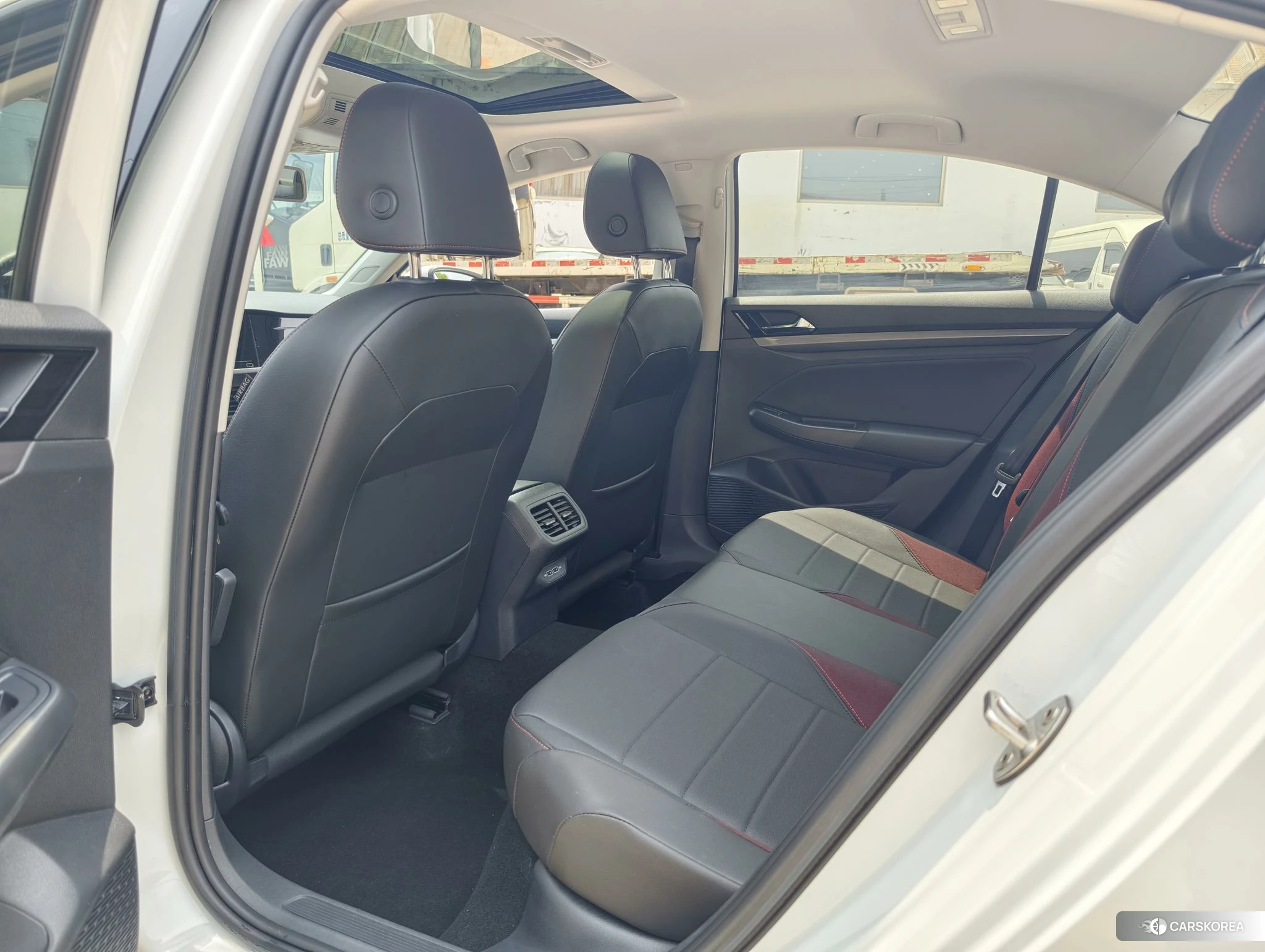 Volkswagen Bora 2020 Белый из Китая, фото 2