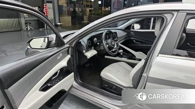 Hyundai Avante (CN7) 2022 Серебряный из Кореи, фото 2