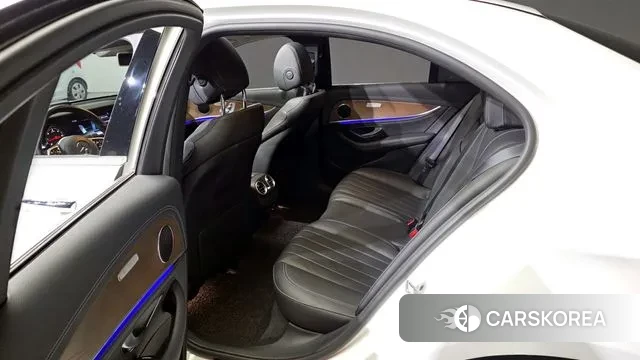 Mercedes-Benz E-Class W213 2020 Белый из Кореи, фото 2