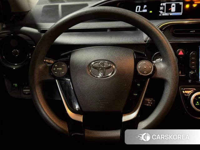 Toyota Prius C 2019 Жемчужный цвет из Кореи, фото 2